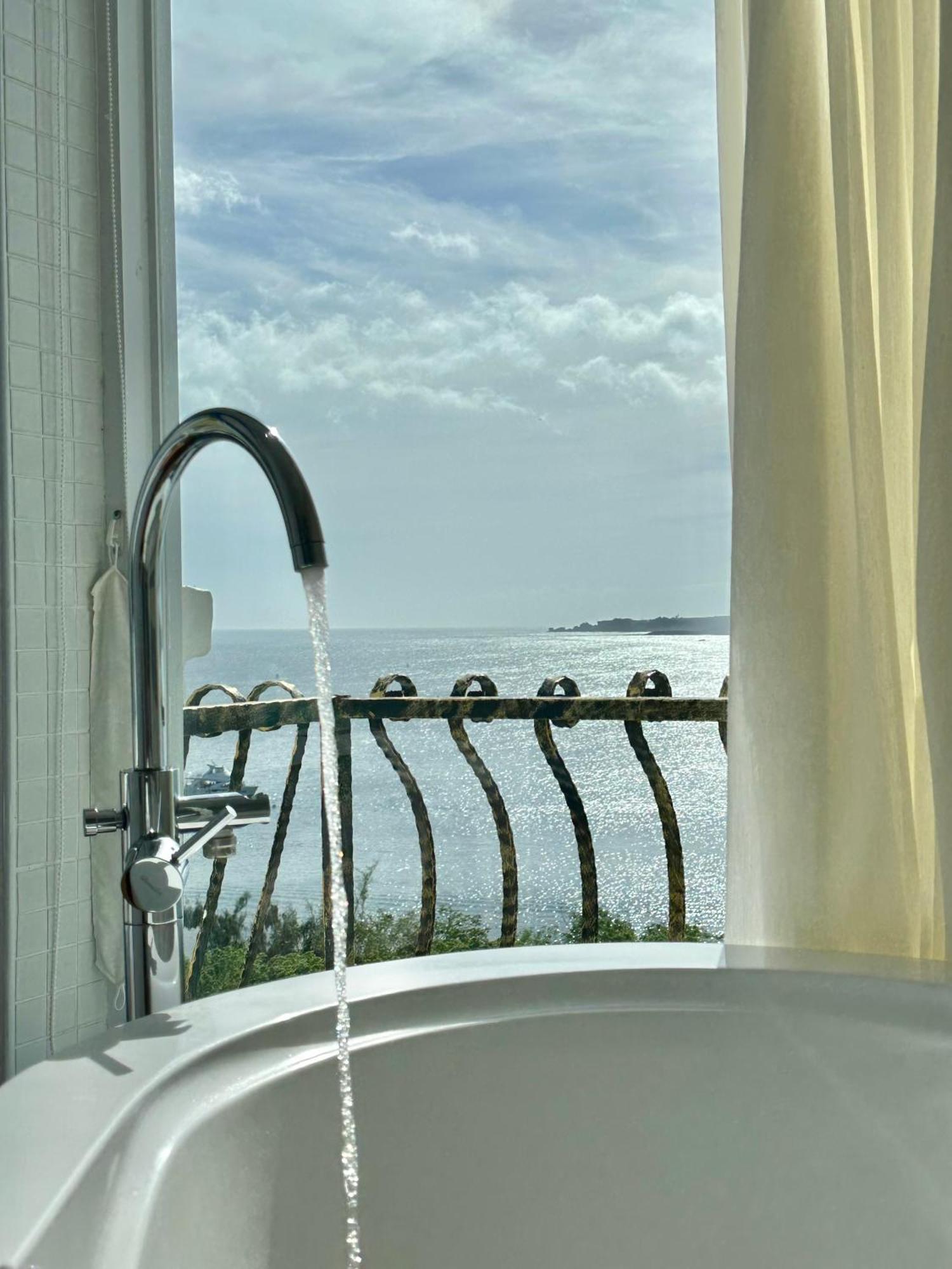 南灣飯店 Kenting Nanwan Hotel ภายนอก รูปภาพ